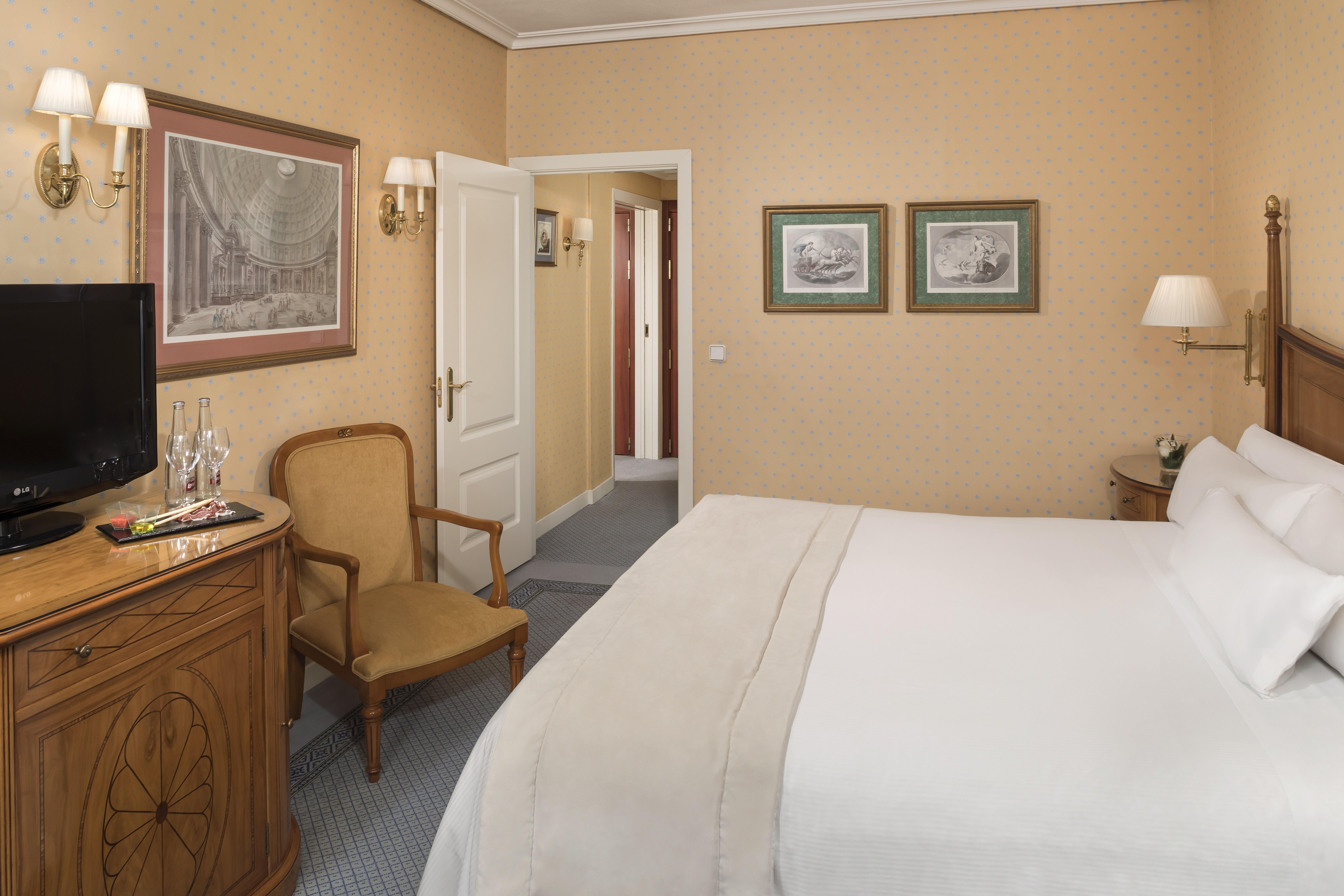 Melia Castilla Madrid Exterior photo