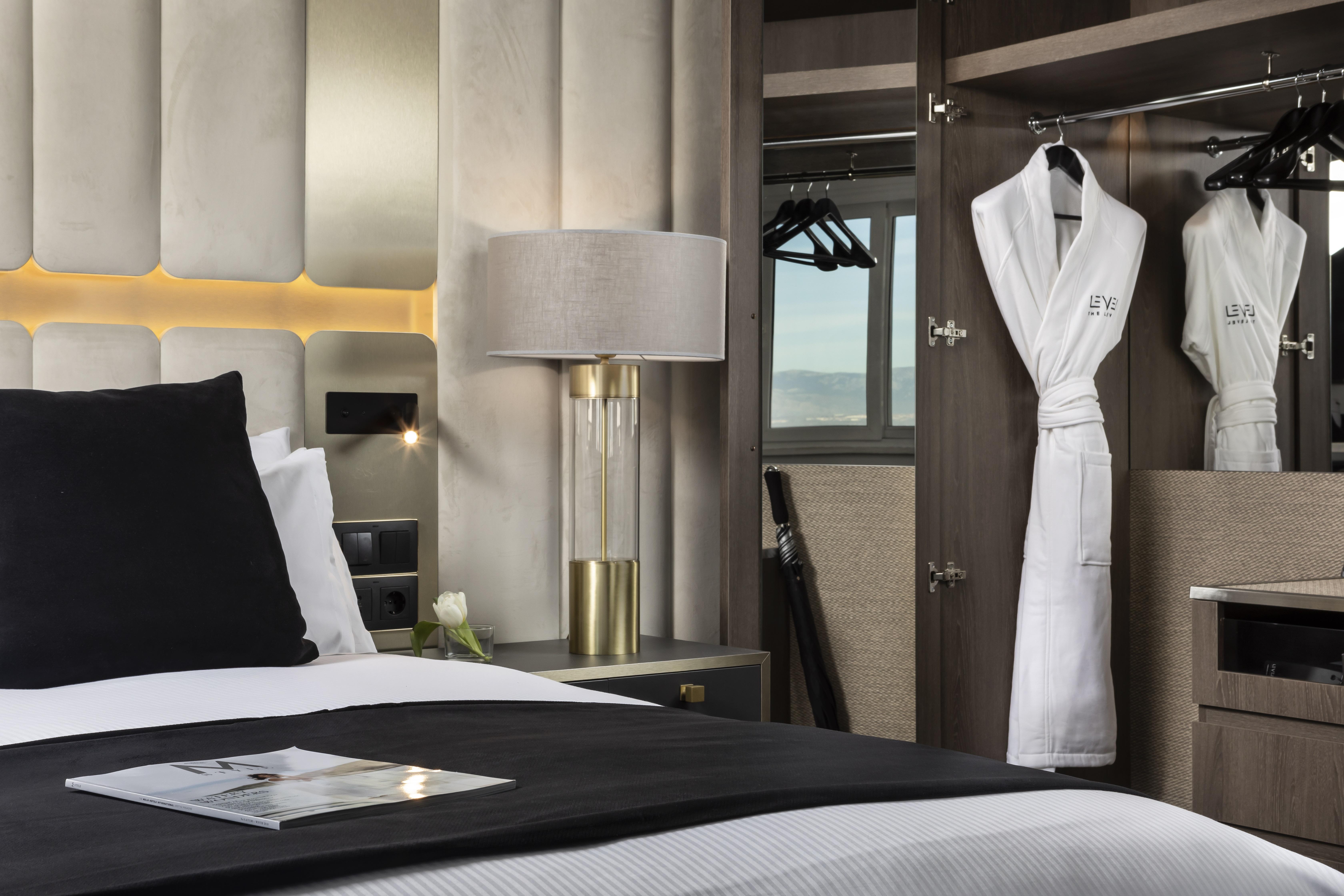 Melia Castilla Madrid Exterior photo