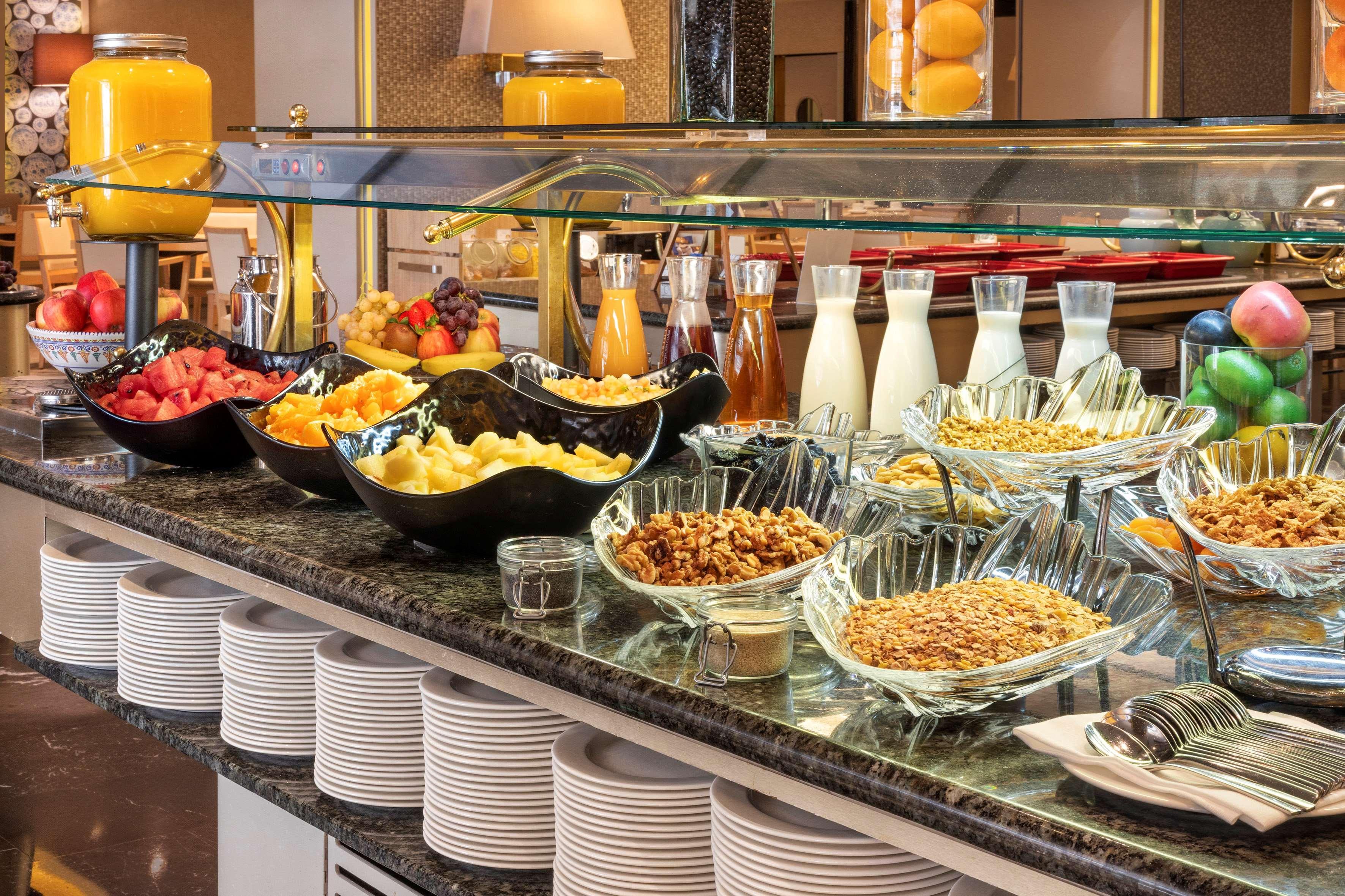 Melia Castilla Madrid Exterior photo