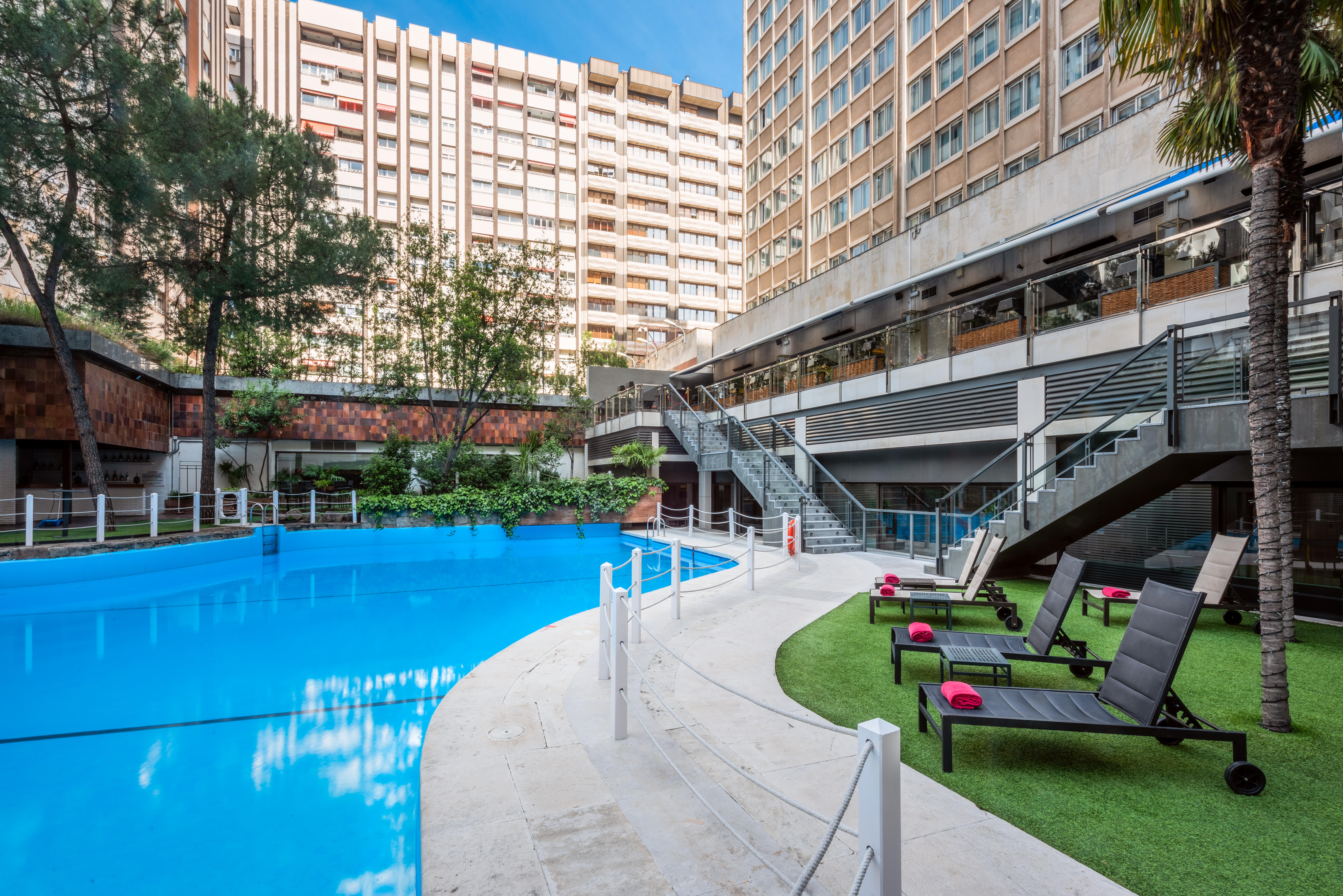 Melia Castilla Madrid Exterior photo