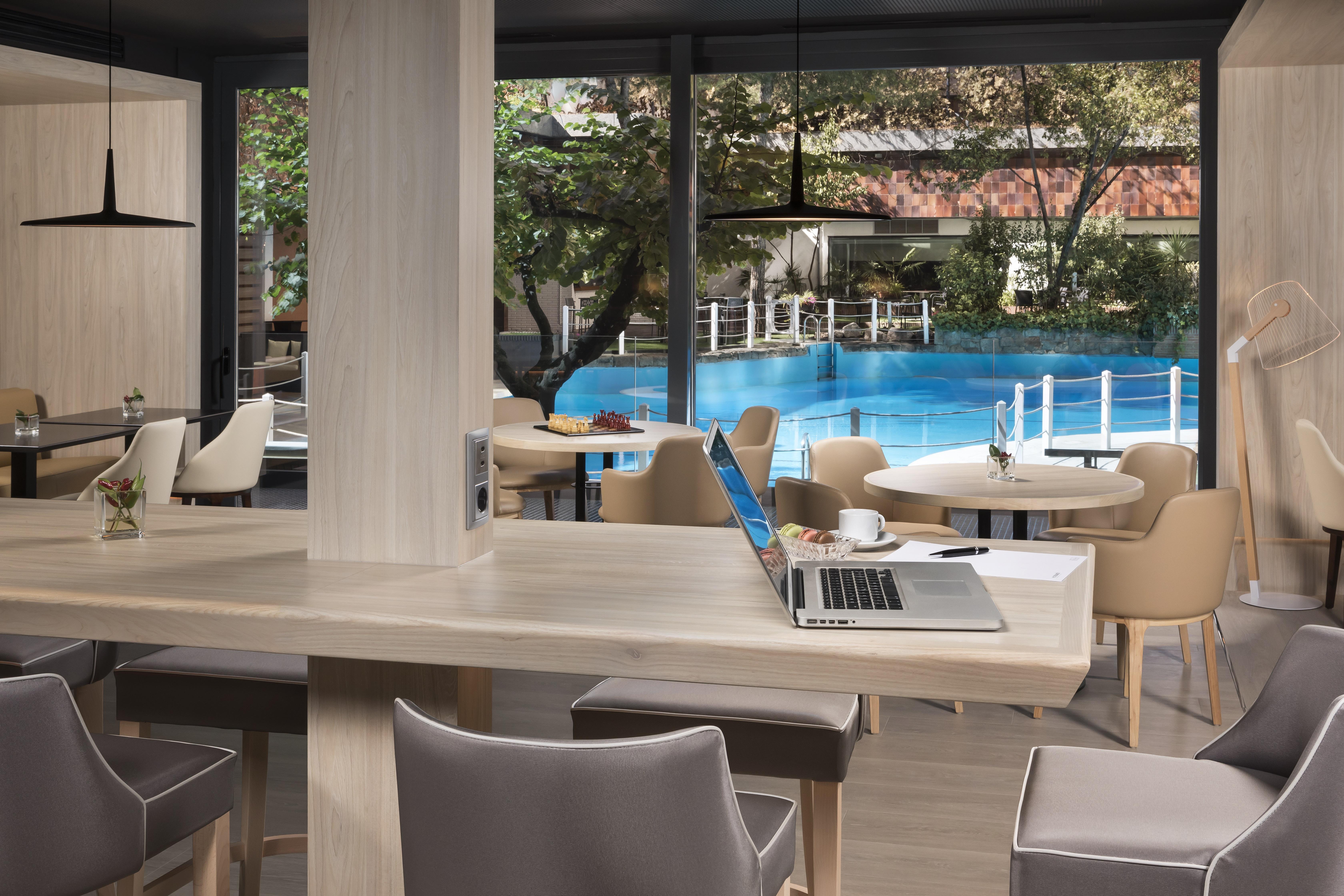 Melia Castilla Madrid Exterior photo