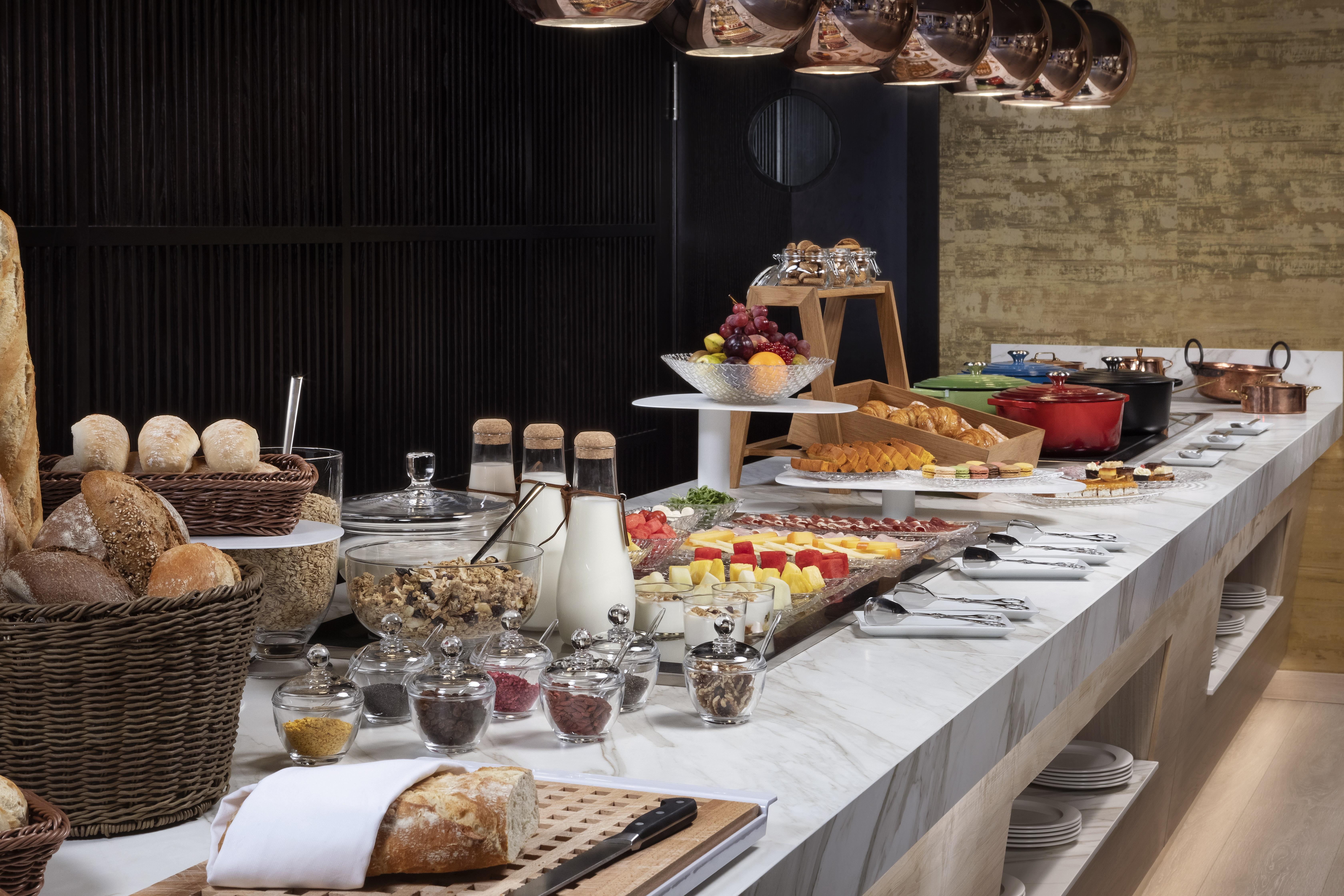 Melia Castilla Madrid Exterior photo