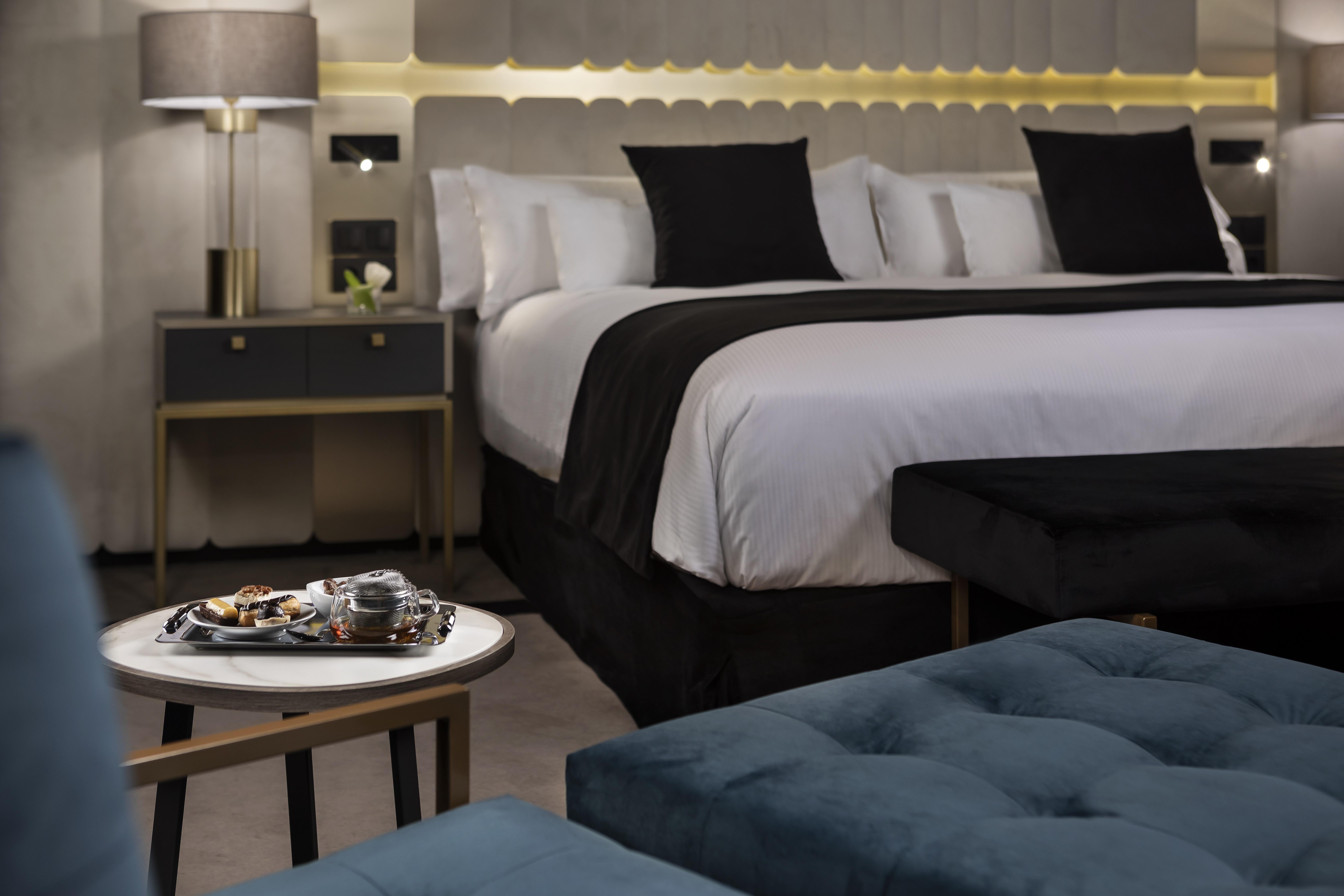 Melia Castilla Madrid Exterior photo